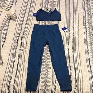 New with tags Joy Lab Blue Sports Bra and Leggings Set